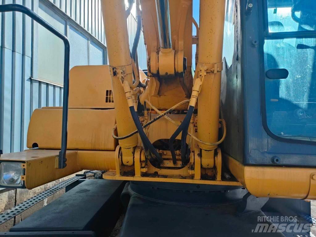 Komatsu PW 130ES-6K Hjulgrävare