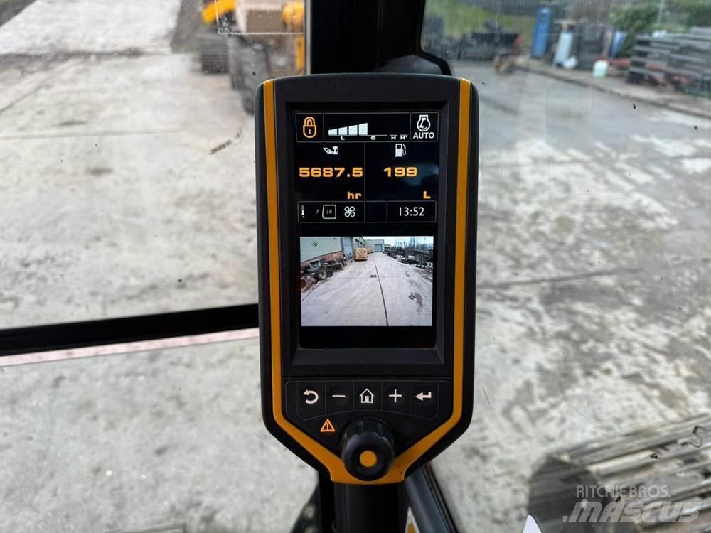 JCB JS145 Bandgrävare
