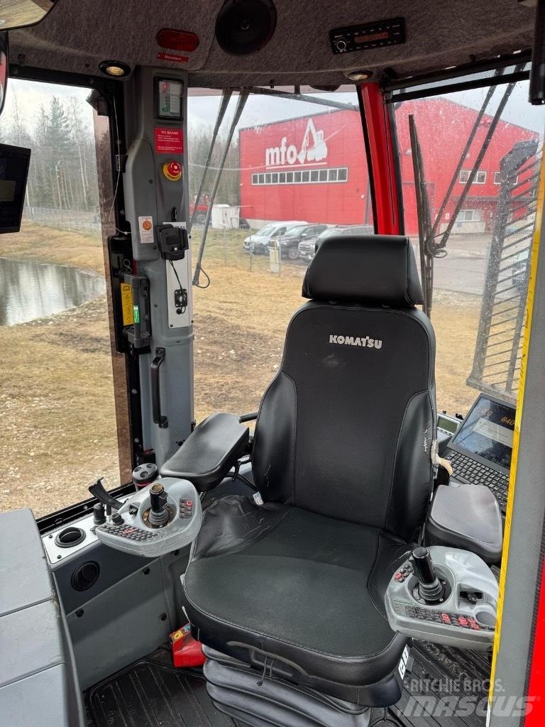 Komatsu 855 Skotare