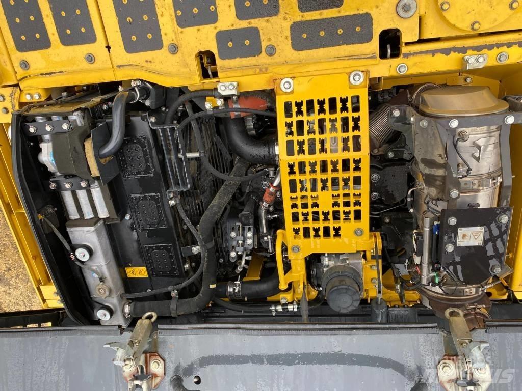 Komatsu PC240LC-10 Grävmaskiner med lång räckvidd