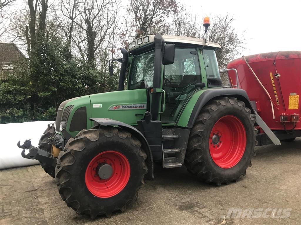 Fendt 411 Com2 Traktorer