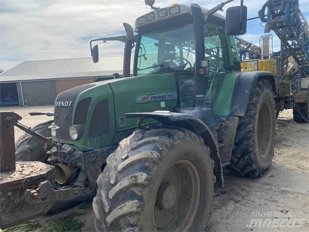 Fendt 711 Traktorer