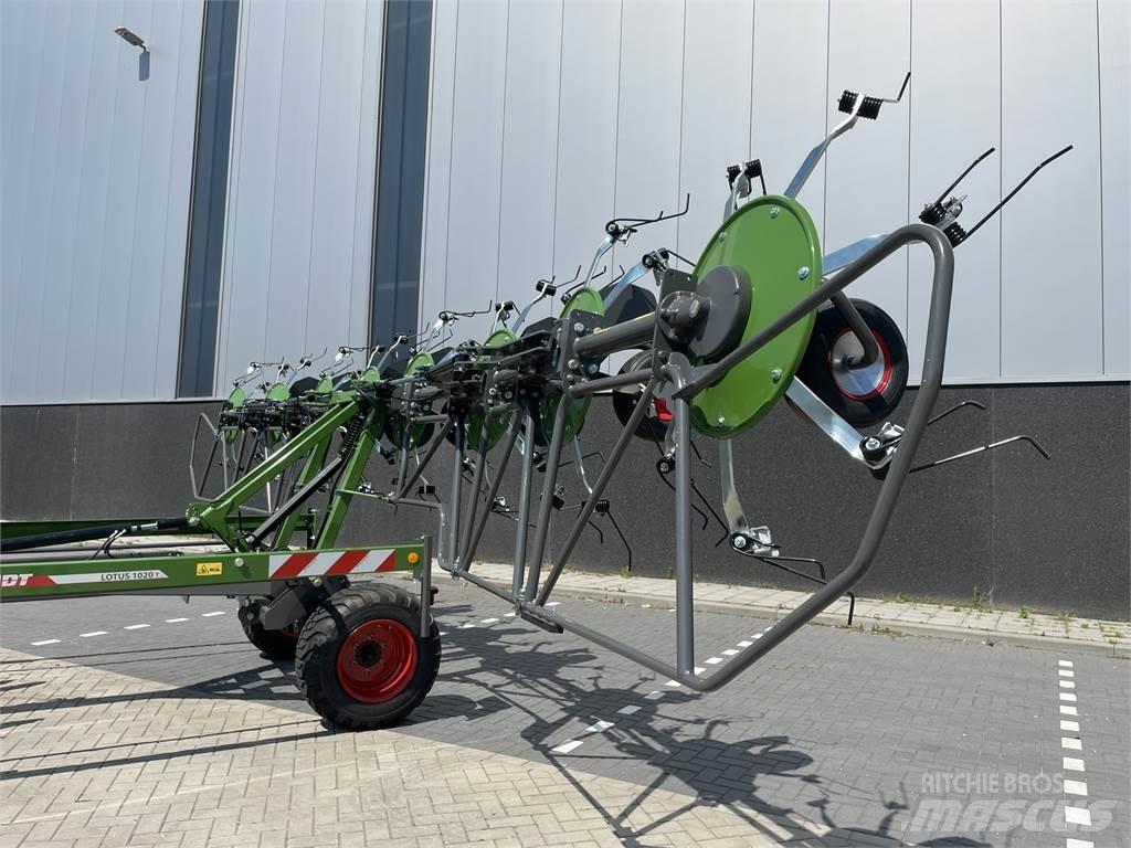 Fendt Lotus 1020 Vändare och luftare