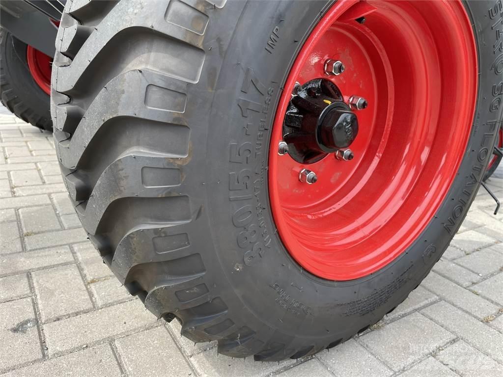 Fendt Lotus 1250 Vändare och luftare
