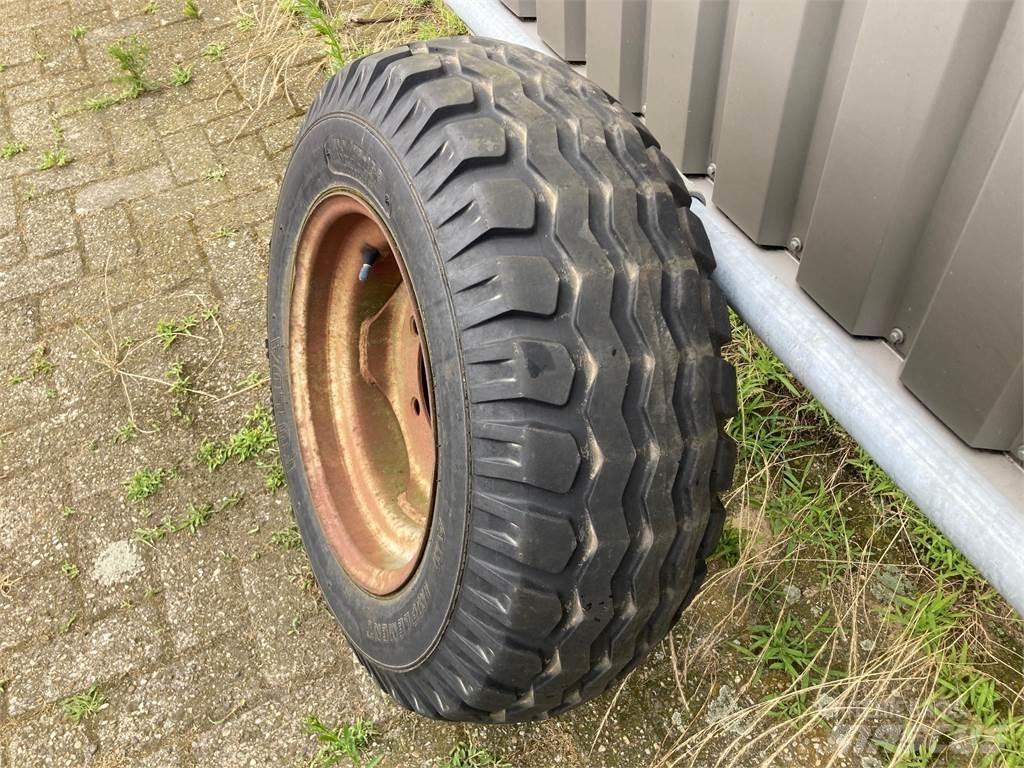 Fulda 10.0/75-15.3 Däck, hjul och fälgar