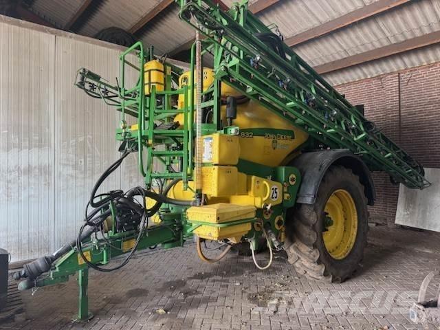John Deere 832 Självgående sprutor
