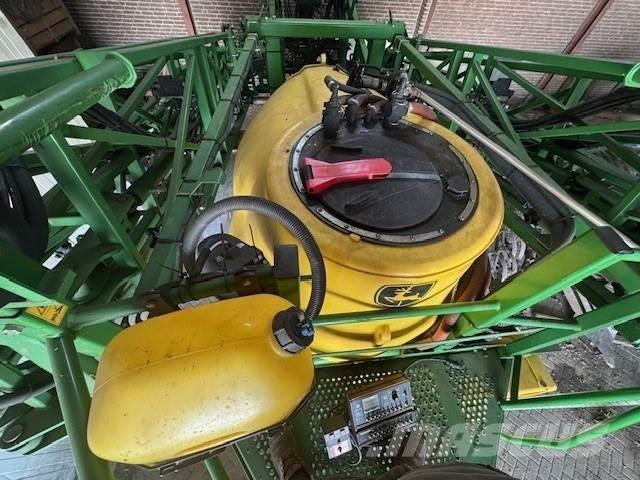 John Deere 832 Självgående sprutor