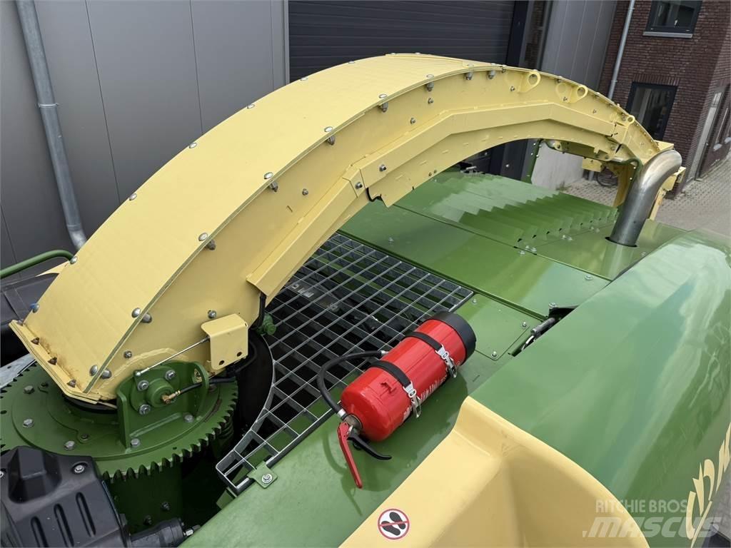 Krone BigX 630 Balsnittare, rivare och upprullare