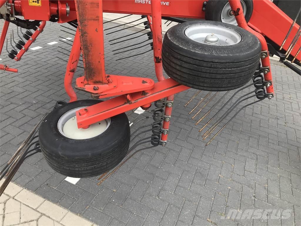 Kuhn GA 8731 hark Vändare och luftare