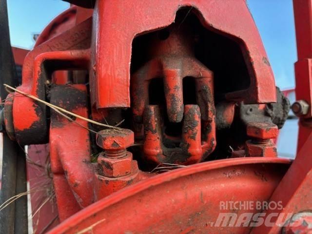 Kuhn GF 10601 TO Vändare och luftare