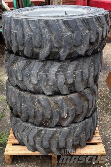  Set BKT 27x8.50-15 Däck, hjul och fälgar