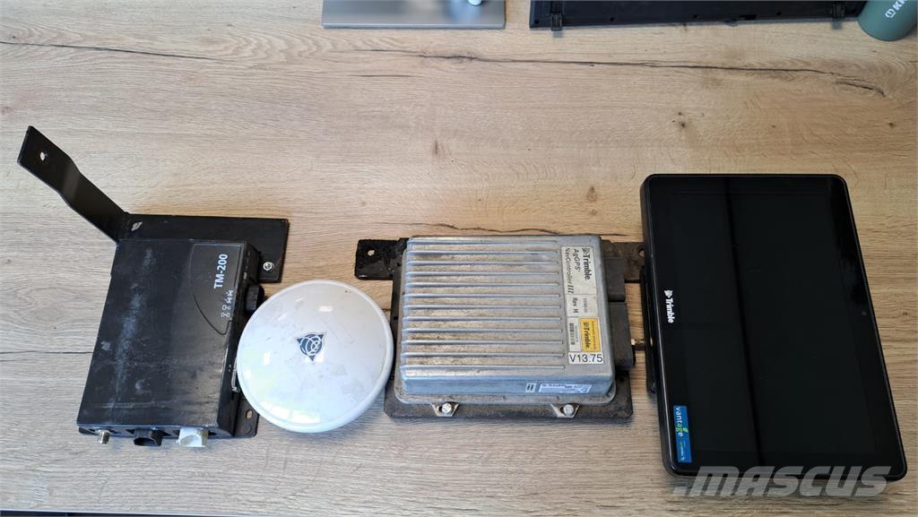 Trimble TMX 2050 GPS