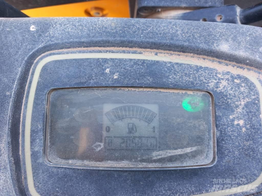 JCB 8030 ZTS Minigrävare < 7t