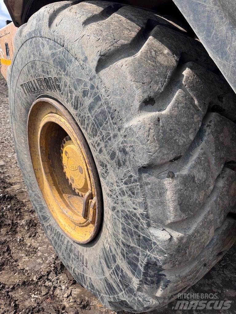 Bell B 30 D Midjestyrd dumper