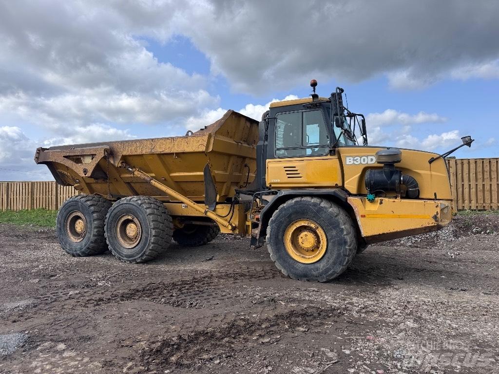 Bell B 30 D Midjestyrd dumper