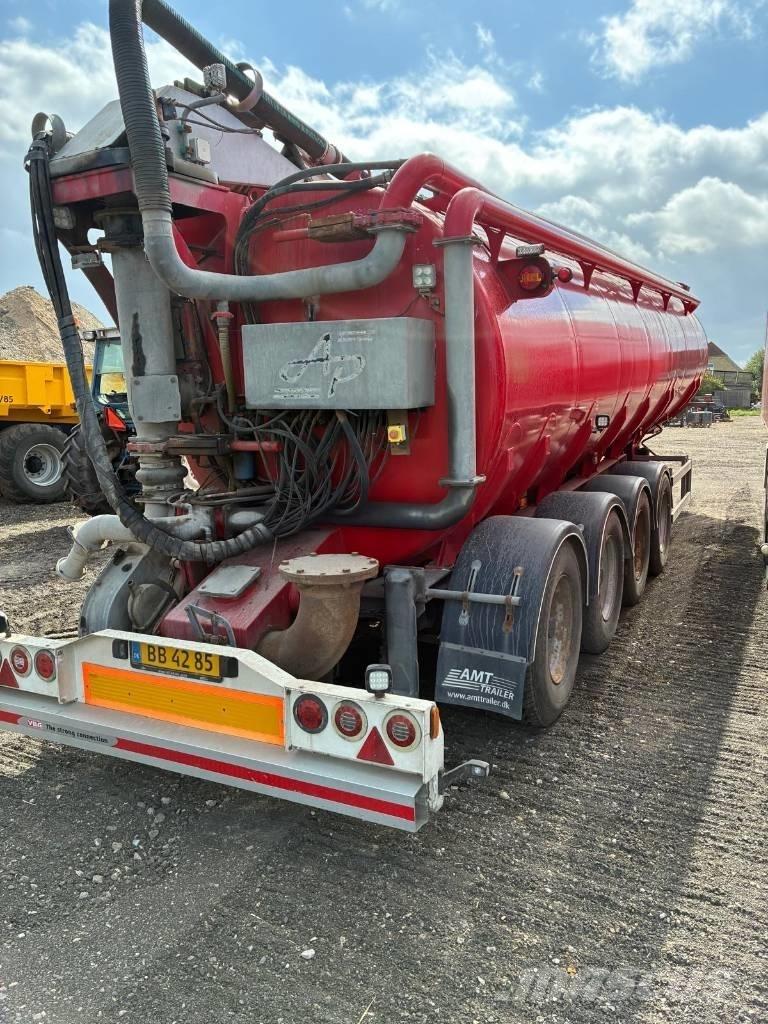 AMT AP gylletrailer Tanktrailer