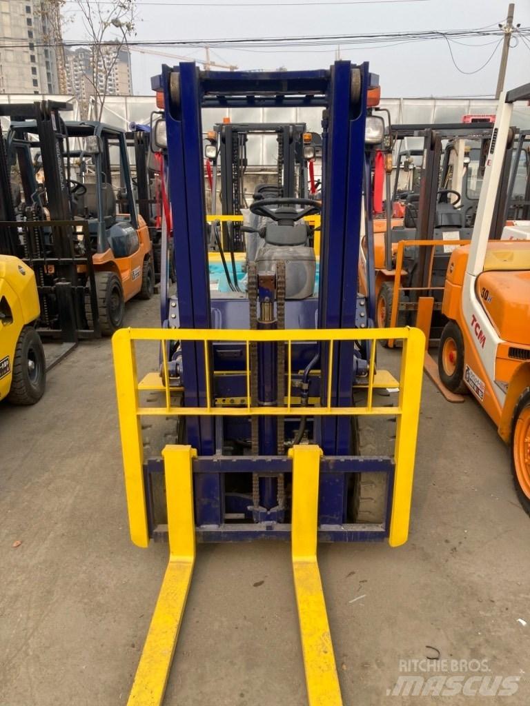Komatsu FD25 Dieselmotviktstruckar