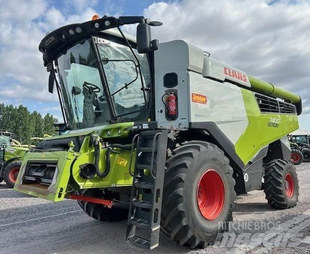 CLAAS LEXION 7400 Skördetröskor