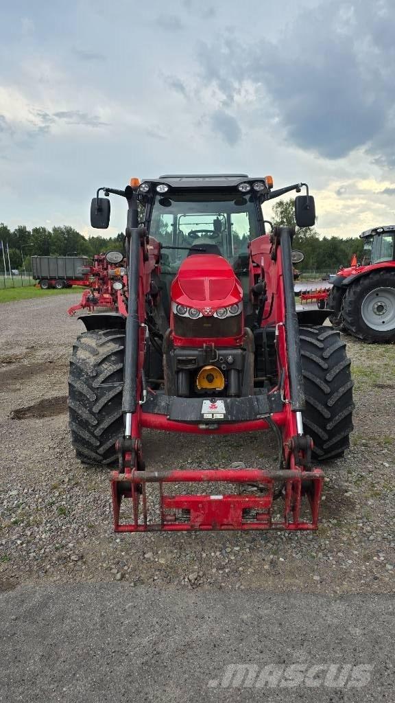 Massey Ferguson 5713 Traktorer