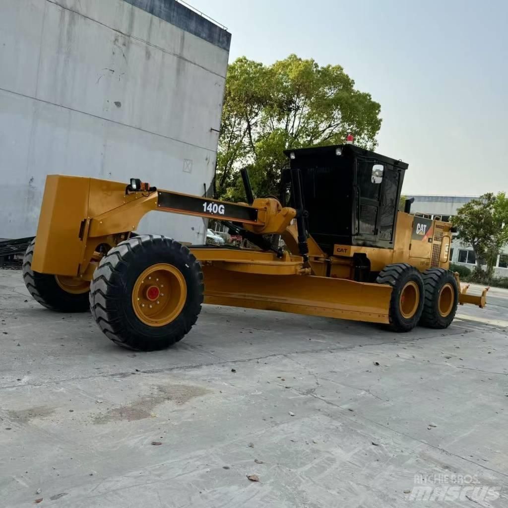CAT 140 G Väghyvlar