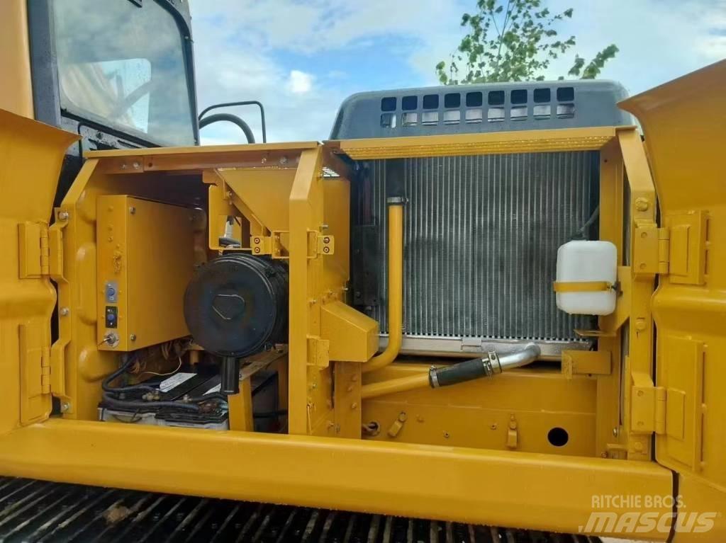 CAT 320 B L Bandgrävare