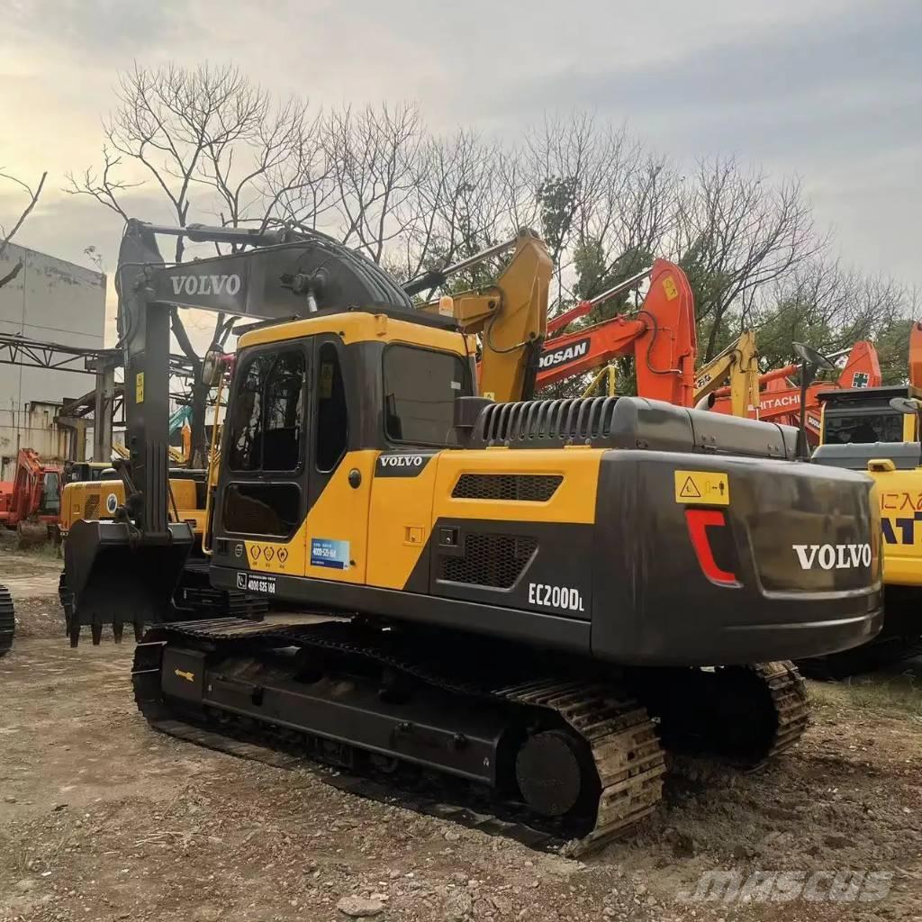 Volvo EC200D Bandgrävare