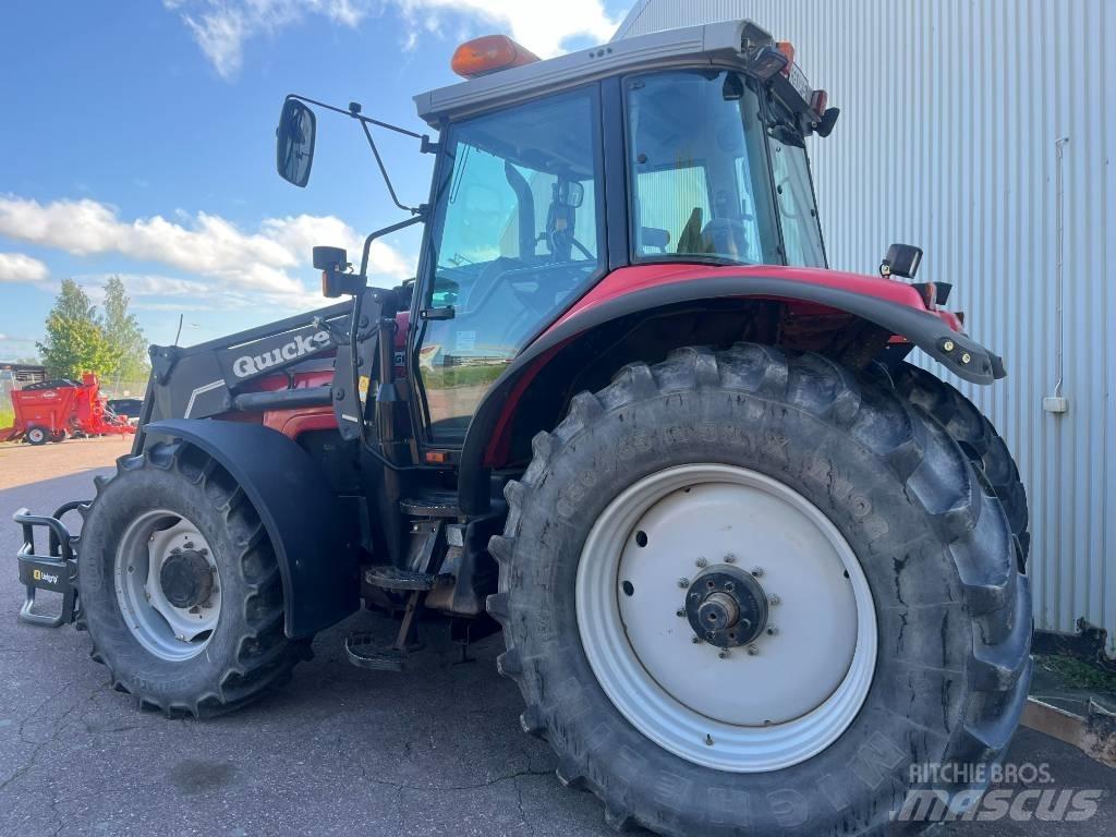 Massey Ferguson 8220 Traktorer