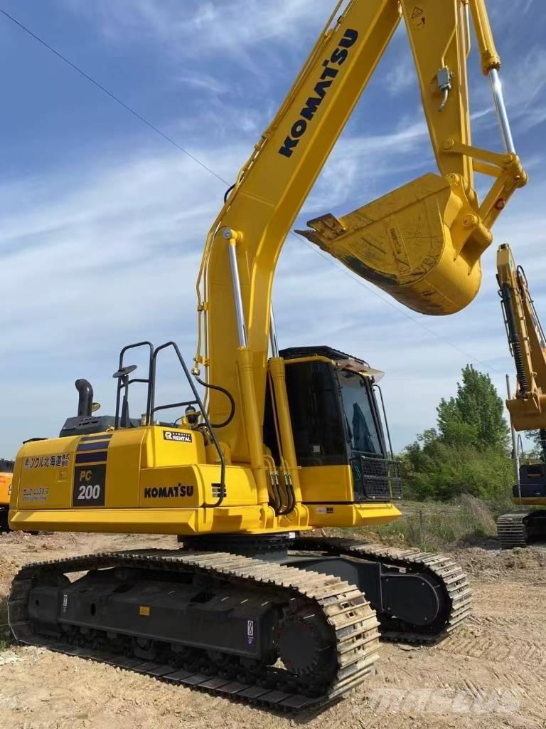 Komatsu 200-8 Bandgrävare
