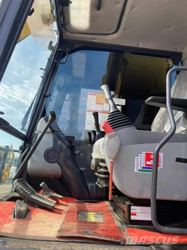 Komatsu 200-8 Bandgrävare