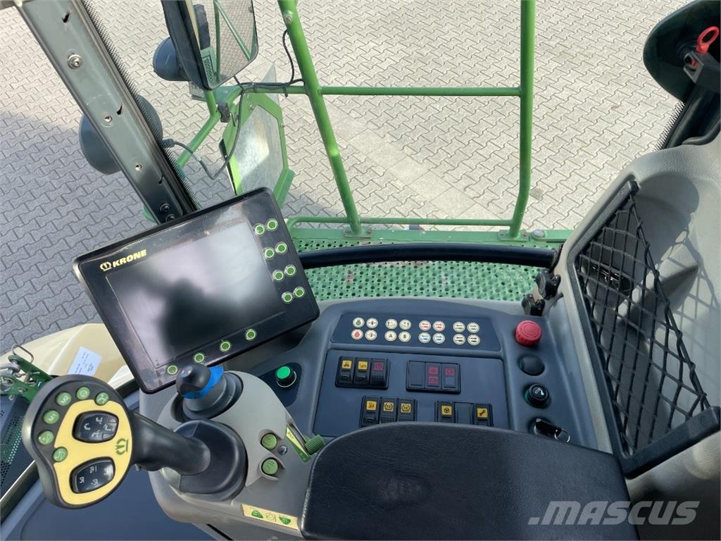 Krone BiG X 700 Fälthackar