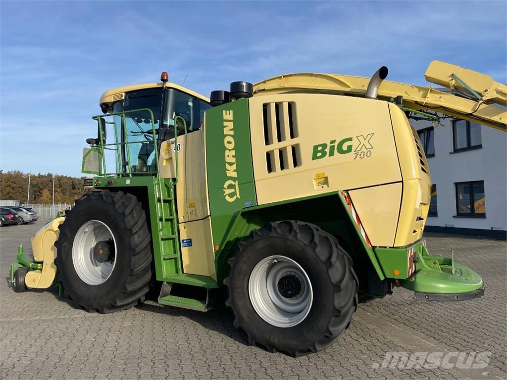 Krone BiG X 700 Fälthackar