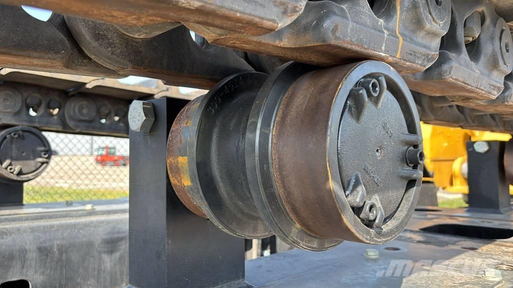 CAT 374 Bandgrävare