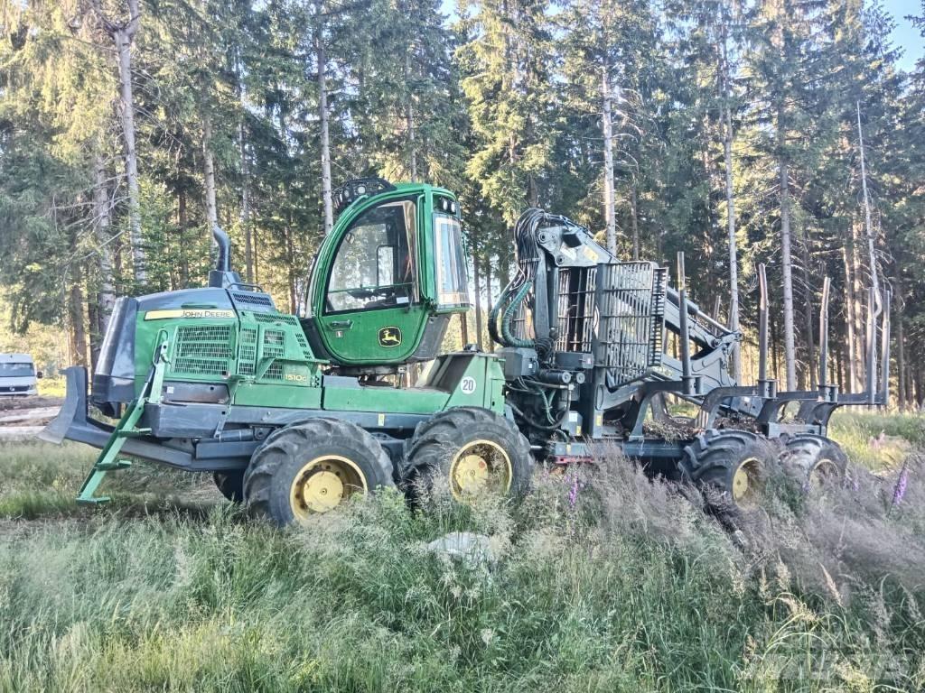 John Deere 1510 G Skotare