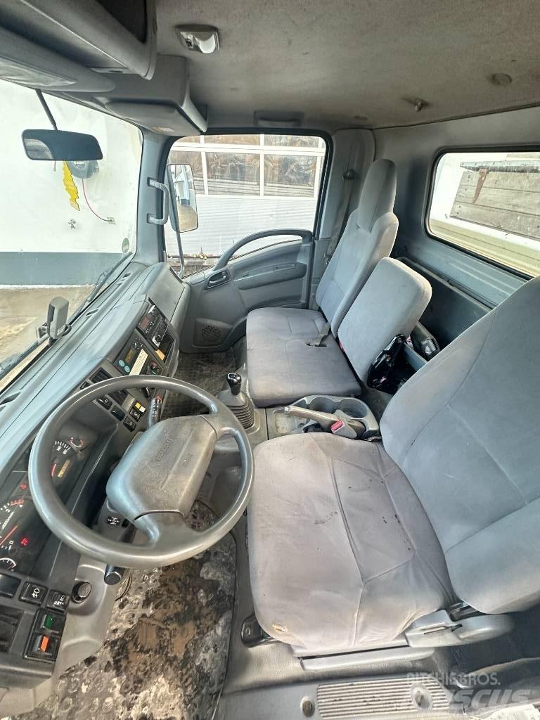 Isuzu N2R 75 D Tippbilar