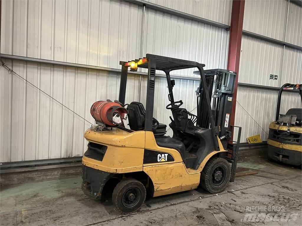 CAT GP25NT Gasolmotviktstruckar