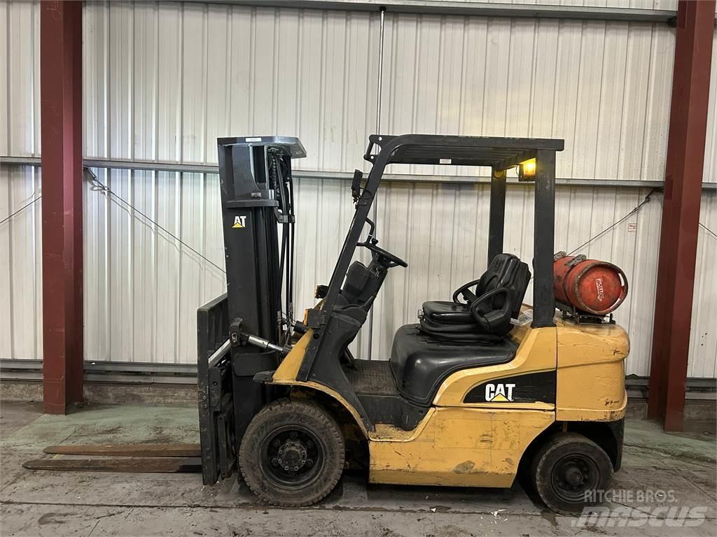 CAT GP25NT Gasolmotviktstruckar