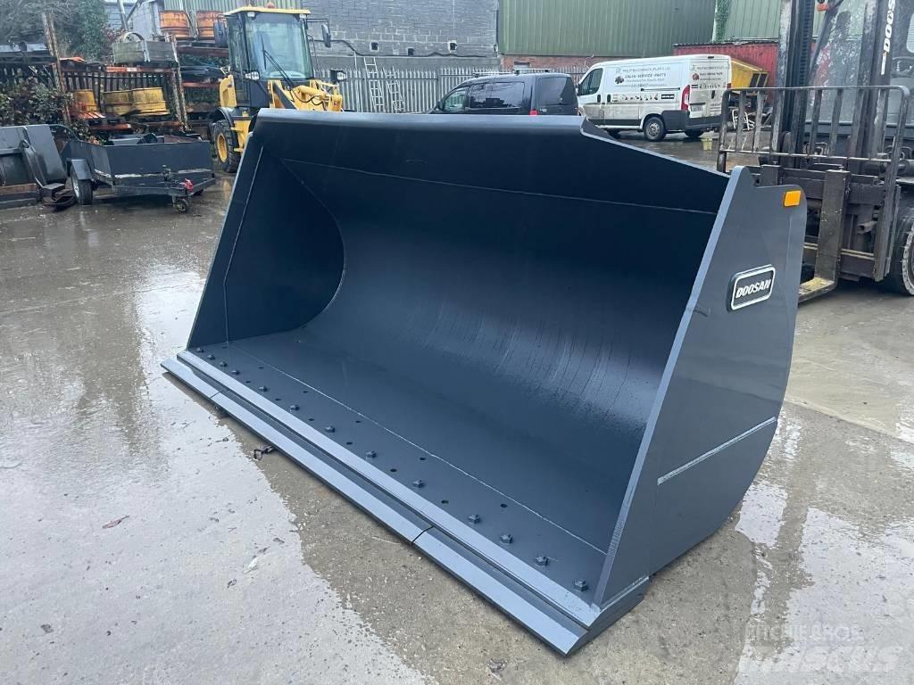Doosan DL 320-7 Skopor