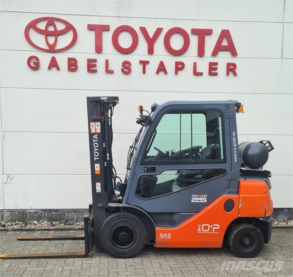 Toyota 02-8FGF25 Gasolmotviktstruckar