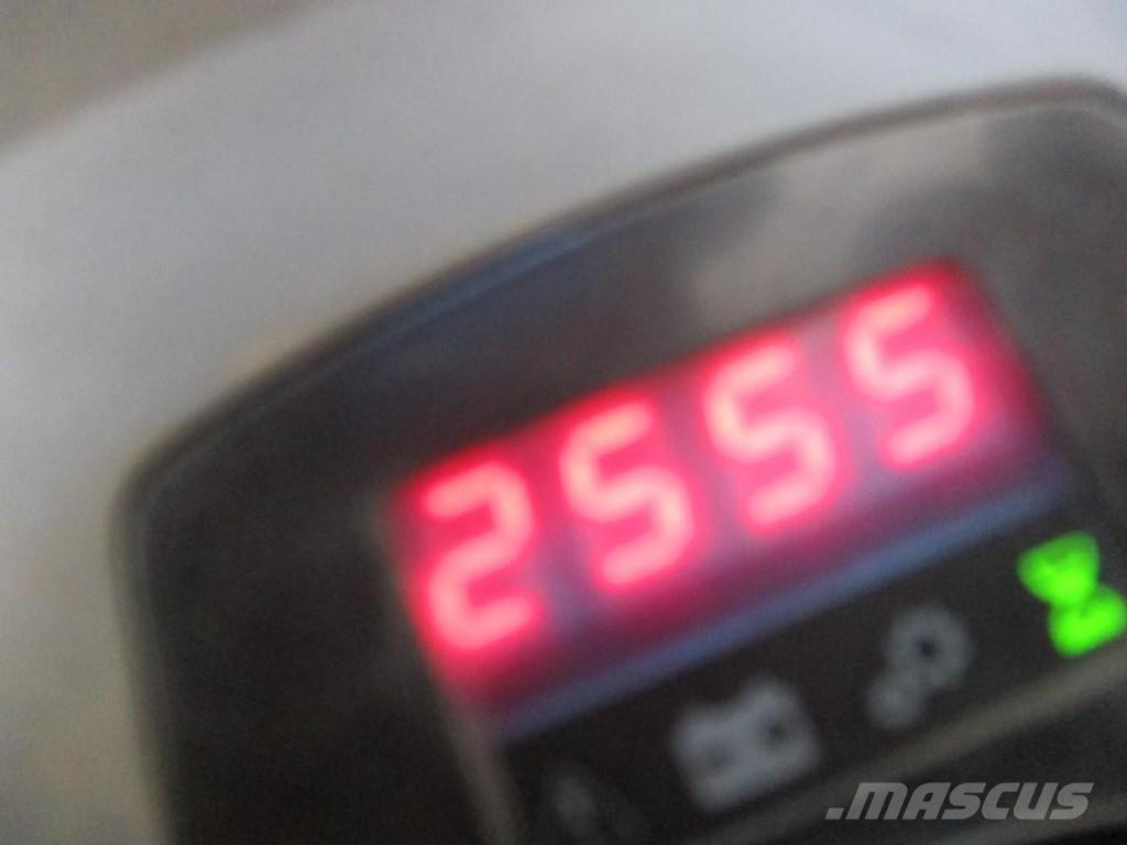 Toyota LPE250 Låglyftare med plattform