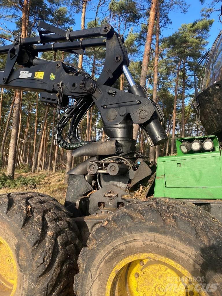 John Deere 1270 G Skördare