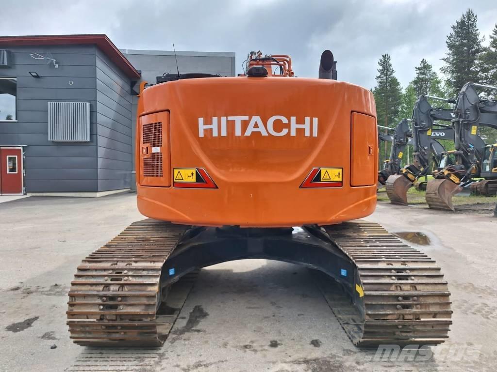 Hitachi ZX225USLC-7 Bandgrävare