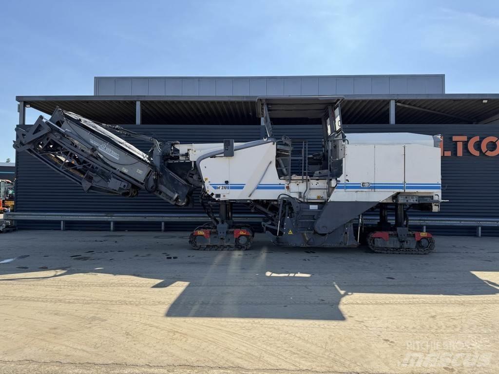 Wirtgen W 210 Asfaltskallfräsmaskiner