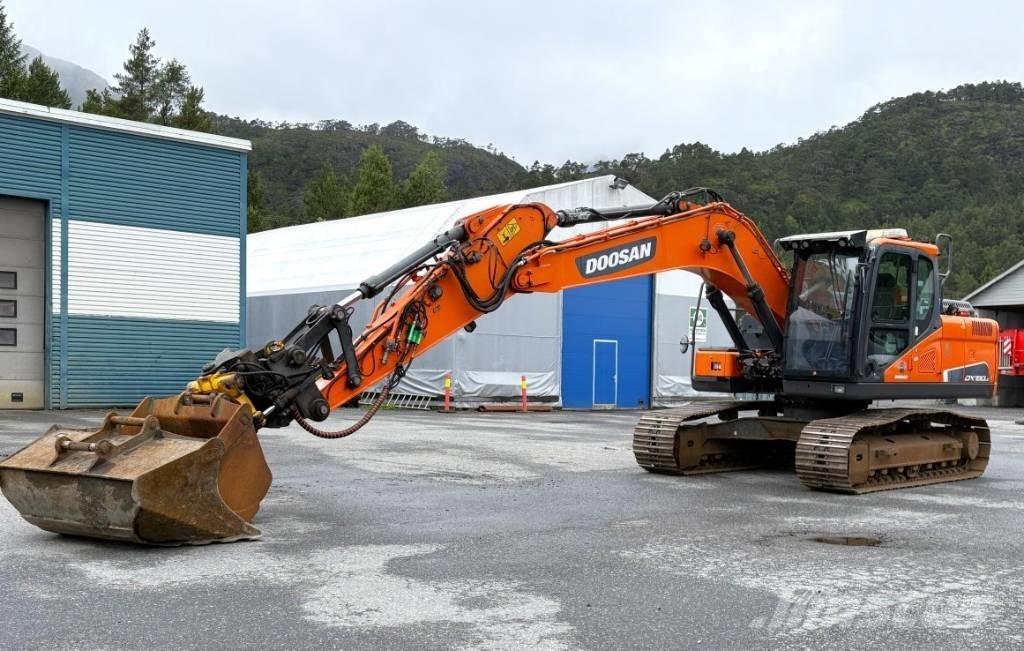 Doosan DX180LC-5 Bandgrävare