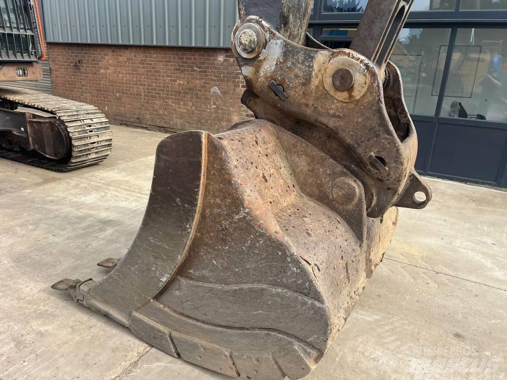 Volvo EC 380 EL Bandgrävare