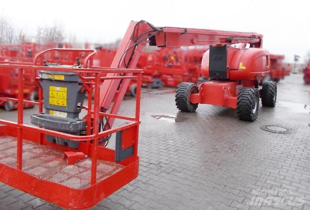 JLG 800 AJ Bomliftar