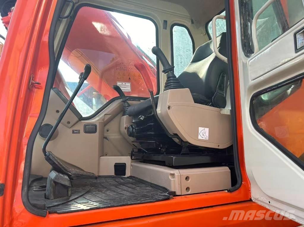Doosan DH 225 LC-7 Bandgrävare