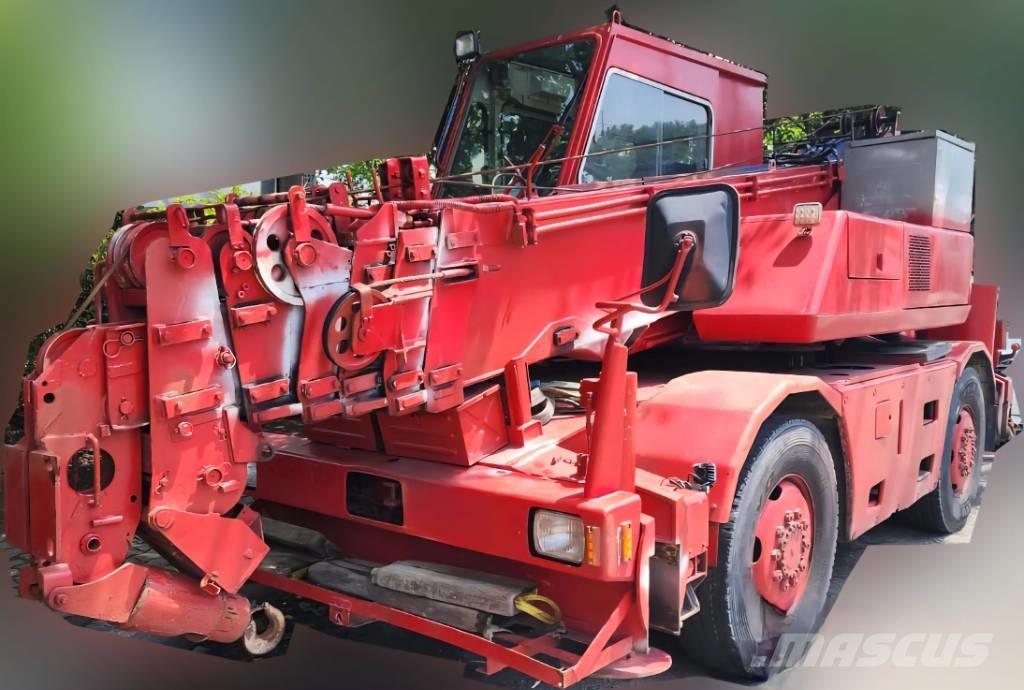 Kato MR 100 Terrängkranar (Grov terräng)