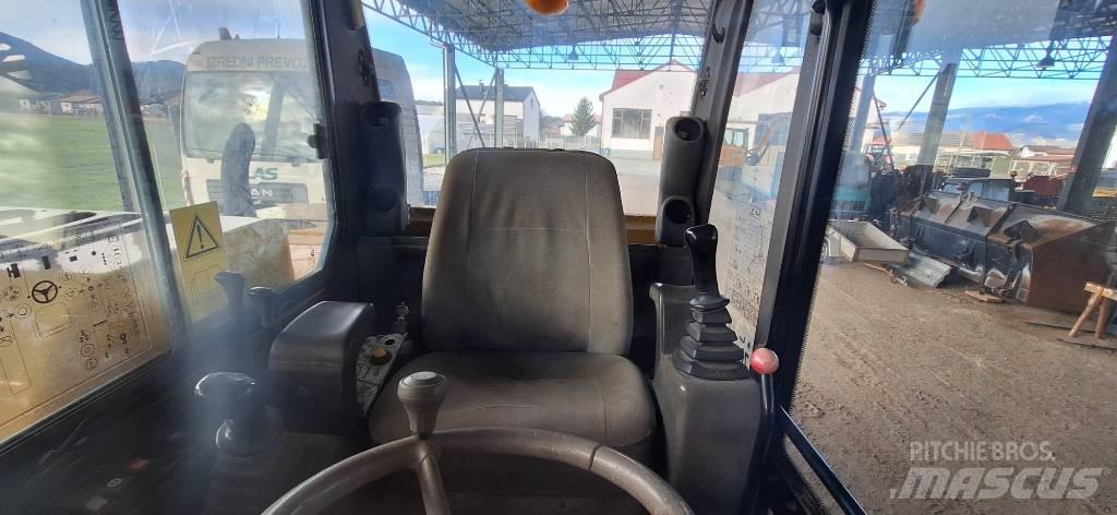 Komatsu PW 110 Hjulgrävare