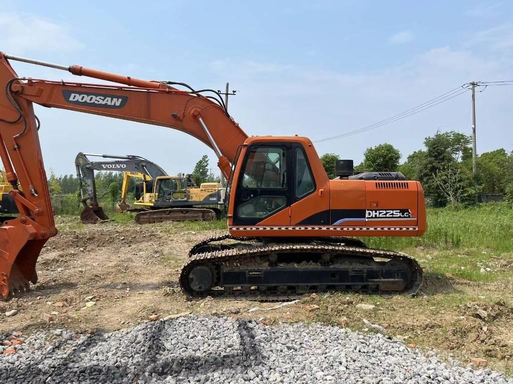 Doosan DH 300 Bandgrävare