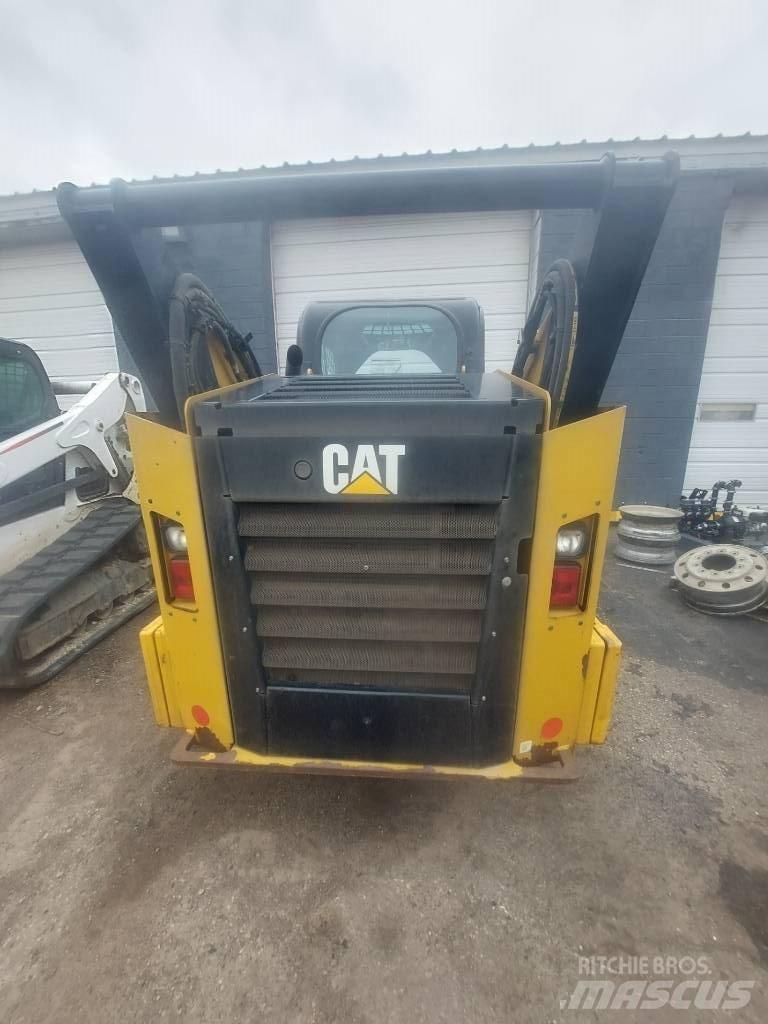 CAT 262D Kompaktlastare